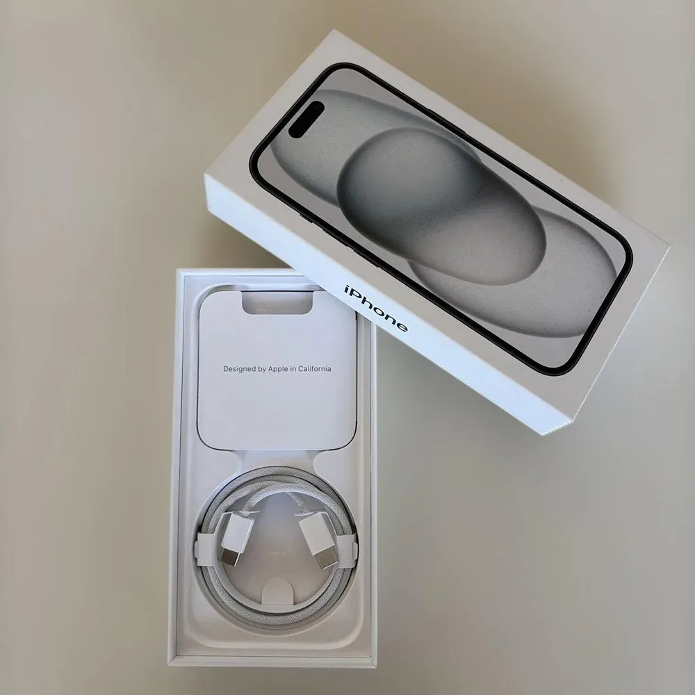 Apple iPhone 15 128G ブラック 充電ケーブルUSB-C 空箱