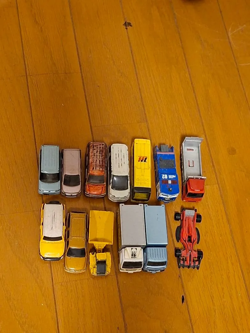 トミカ ミニカー 13台セット まとめ売り