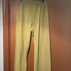 earth music&ecology プリーツパンツ イエローグリーン
