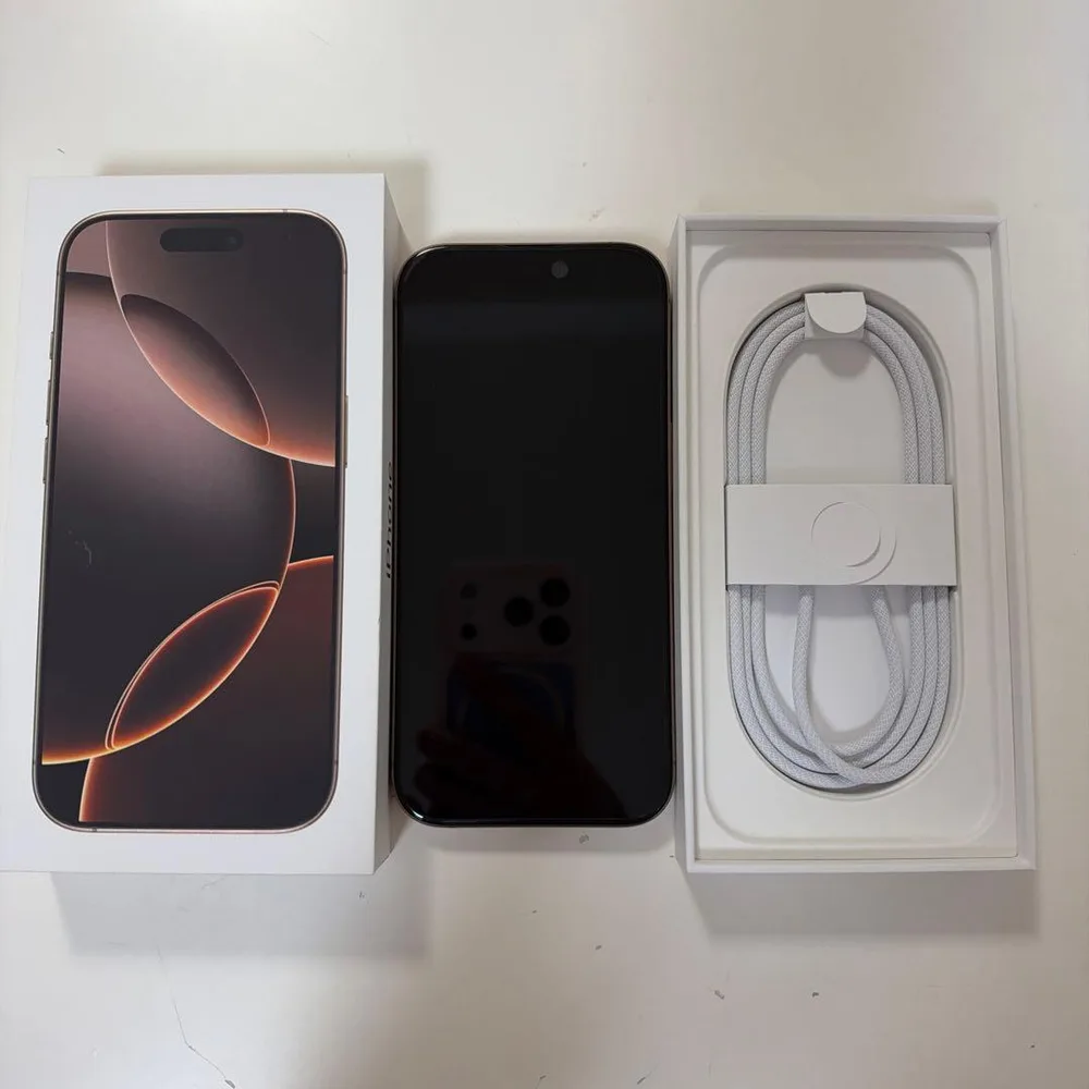 【美品】iPhone 16 Pro 256GB SIMフリー デザートチタニウム