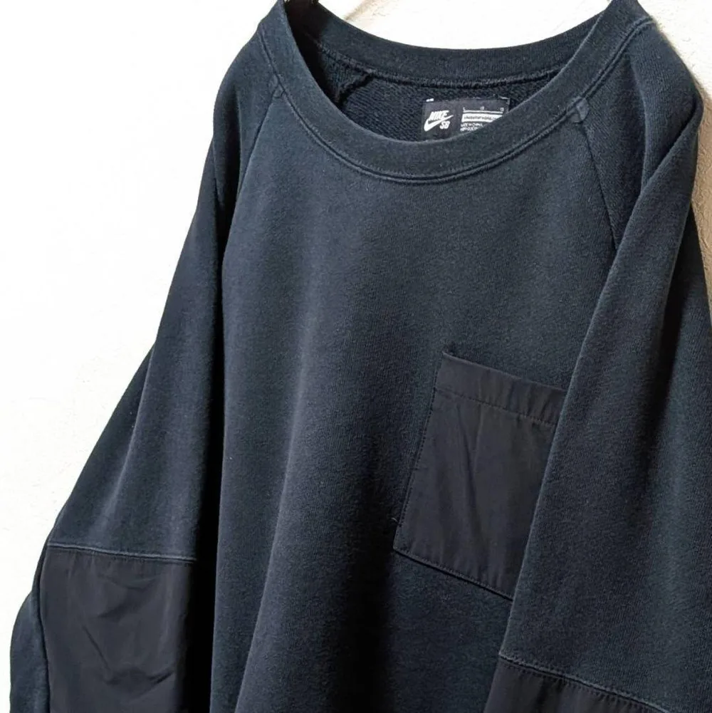 ナイキSB 袖先ロゴ刺繍 スウェットトレーナー ブラック 黒 L 古着