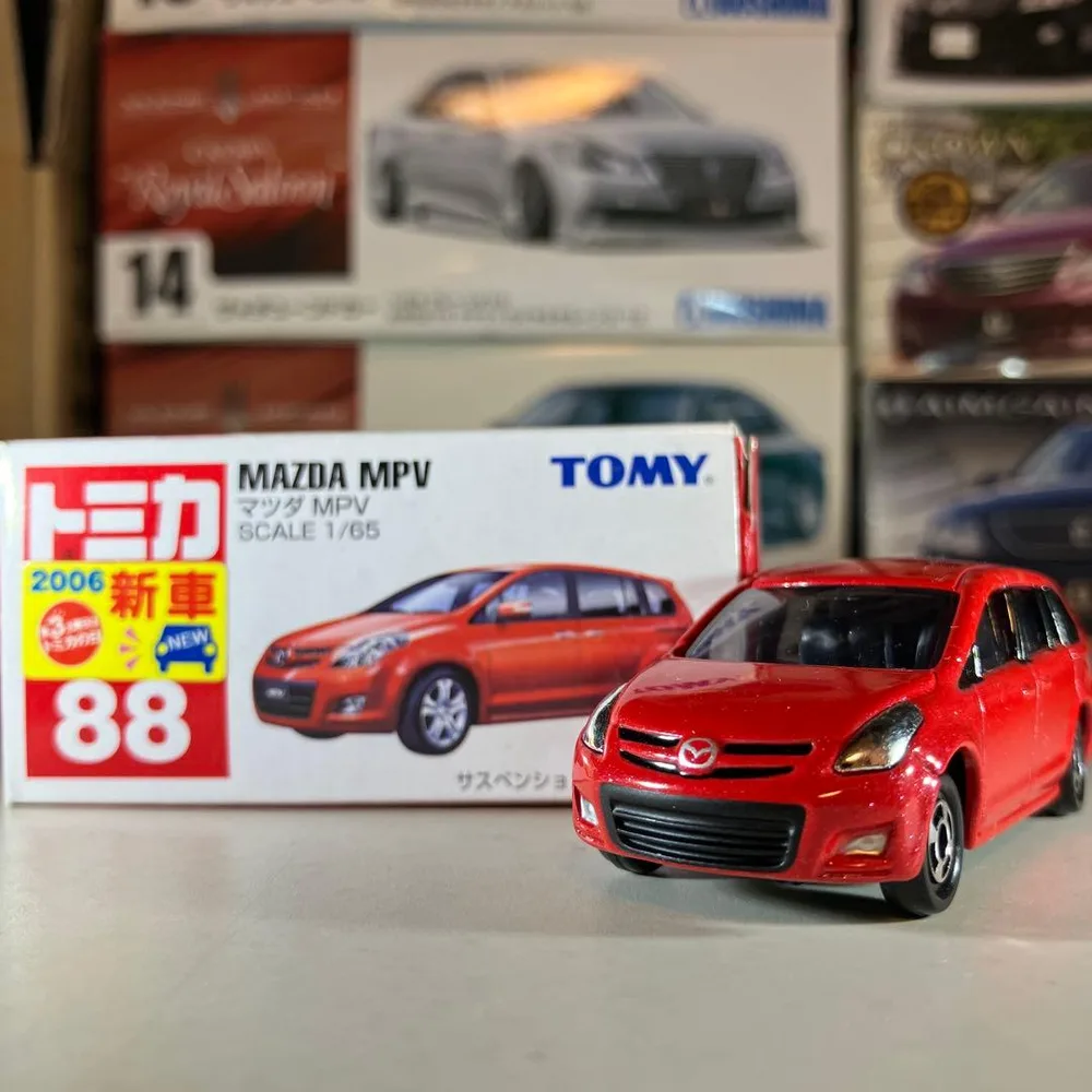 トミカ No.88 マツダ MPV