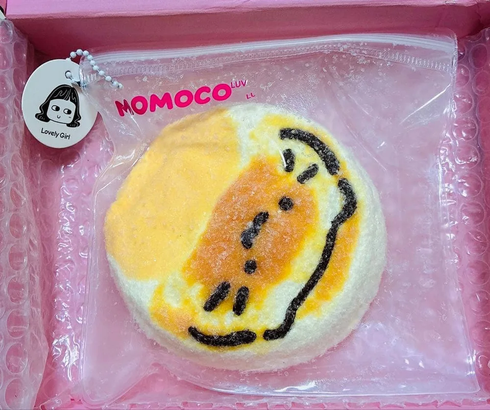 MOMOCO LUV 水感 猫ネコちゃん スクイーズ