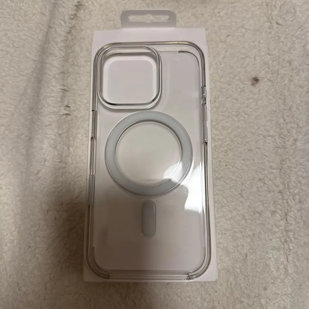 Apple純正 iPhone 16 Pro クリアケース MagSafe
