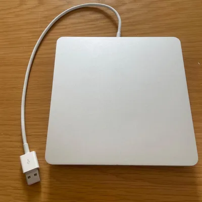 Apple USB SuperDrive 本体