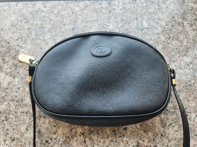 กระเป๋าสะพาย GUCCI สีดำ ลาย GG