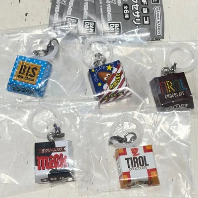 チロルチョコ めじるしアクセサリー 5個セット セミコンプ ミルク