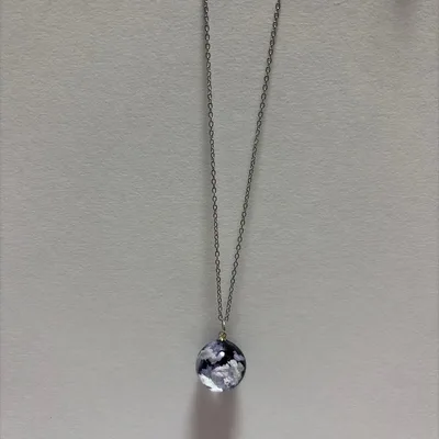 ハンドメイドレジン雲ネックレス①