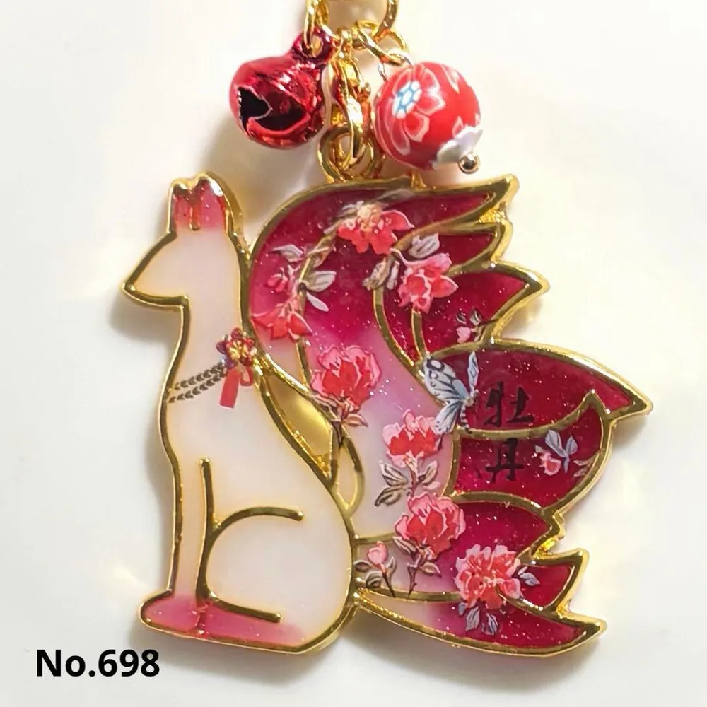 698 朱砂の九尾のお狐様と紅牡丹 ハンドメイドキーホルダー