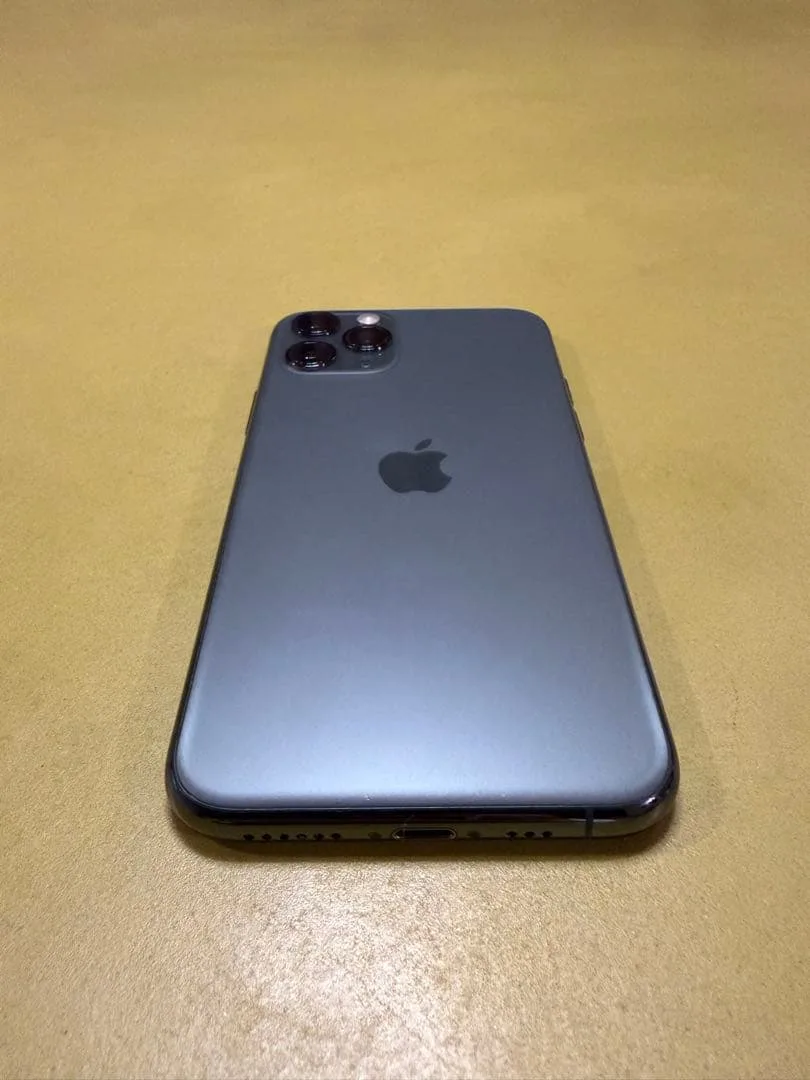 iPhone 11 Pro 64GB 本体