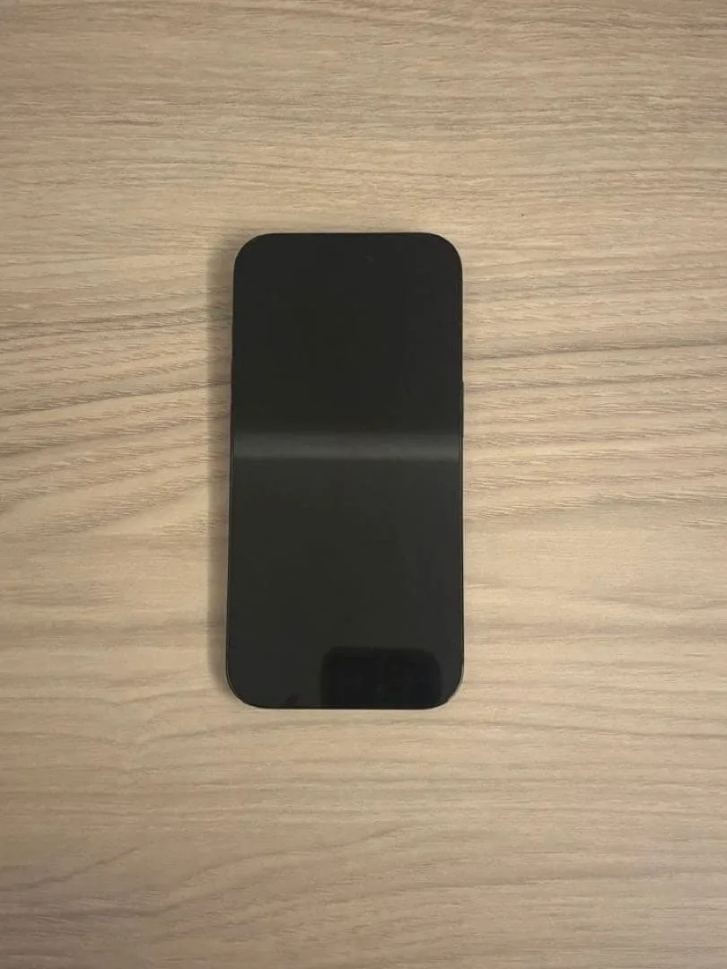 Apple iPhone 14 Pro 本体