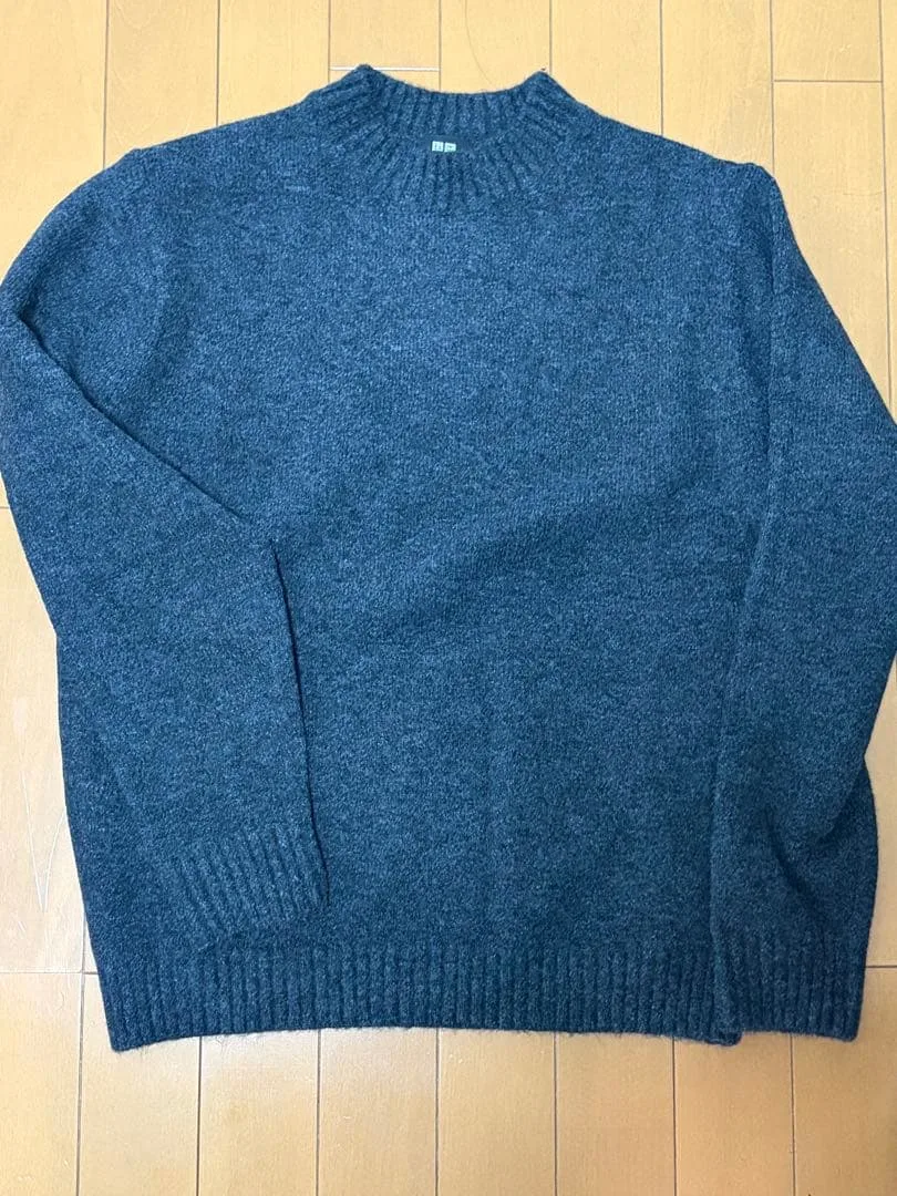 UNIQLO /スフレヤーンクルーネックセーター/ S