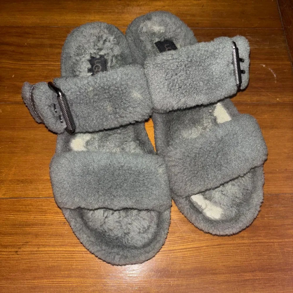 UGG シープスキン サンダル グレー
