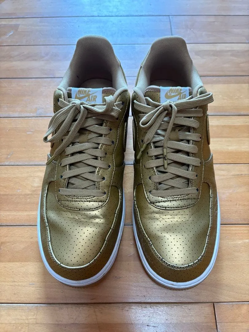Nike Air Force 1 ゴールド
