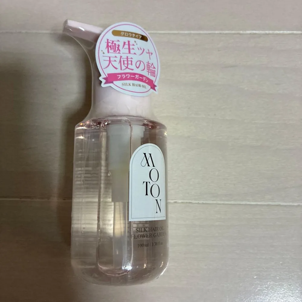 MOTON SILK HAIR OIL FLOWER GARDEN