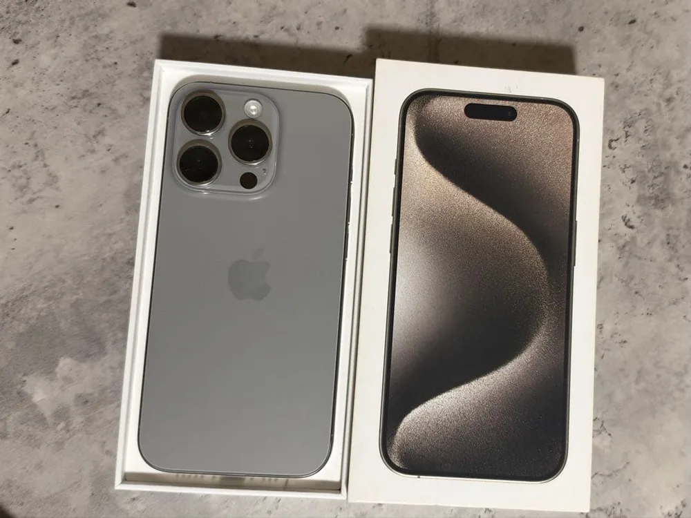 iPhone 15 Pro 256GB ナチュラルチタニウム