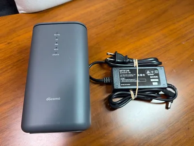 docomo home 5G HR02 本体