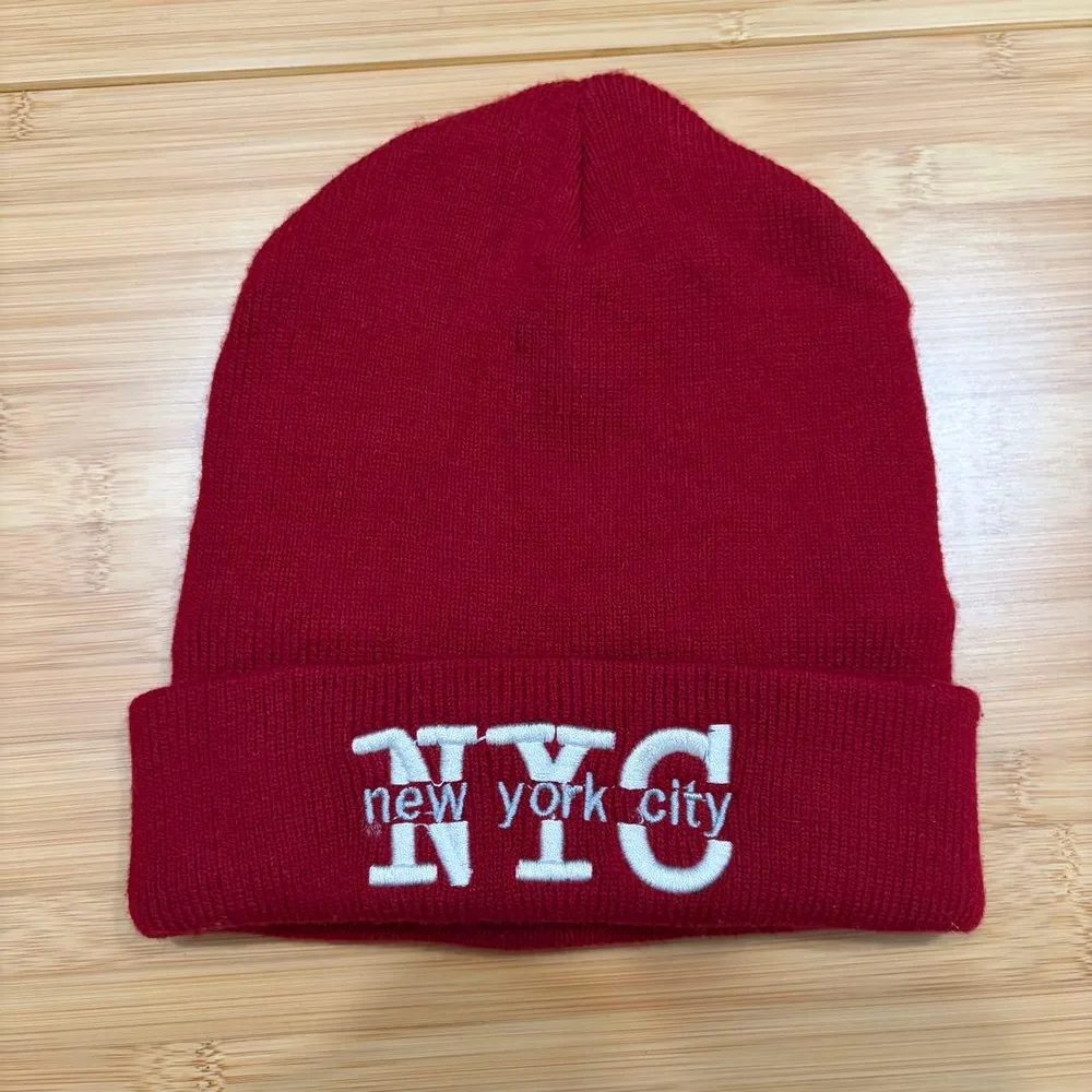 NYC new york city ロゴ刺繍 ニット帽 / ビーニー ボルドー
