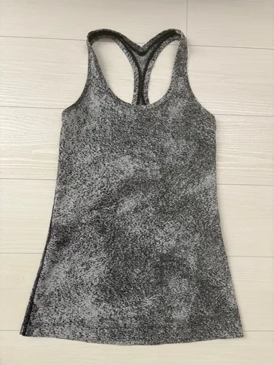 ルルレモン★タンクトップ美品