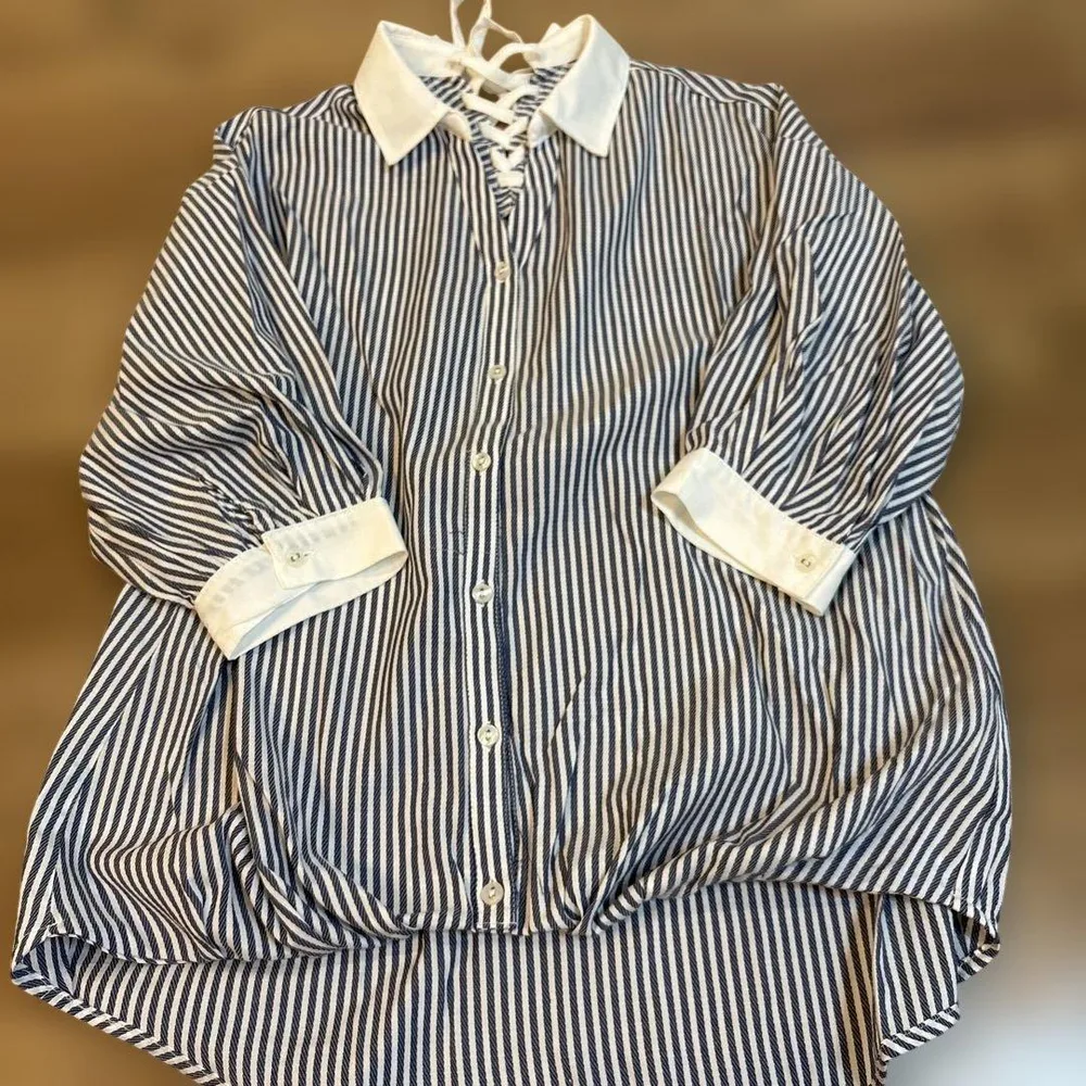 ストライプ柄 レースアップ ブラウス ホワイト襟