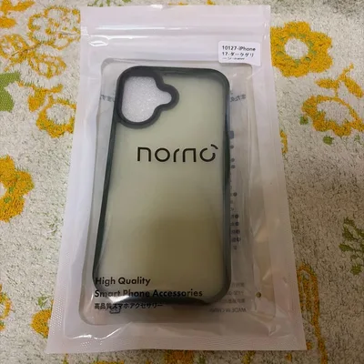 norno iPhone17用ケース 半透明マット