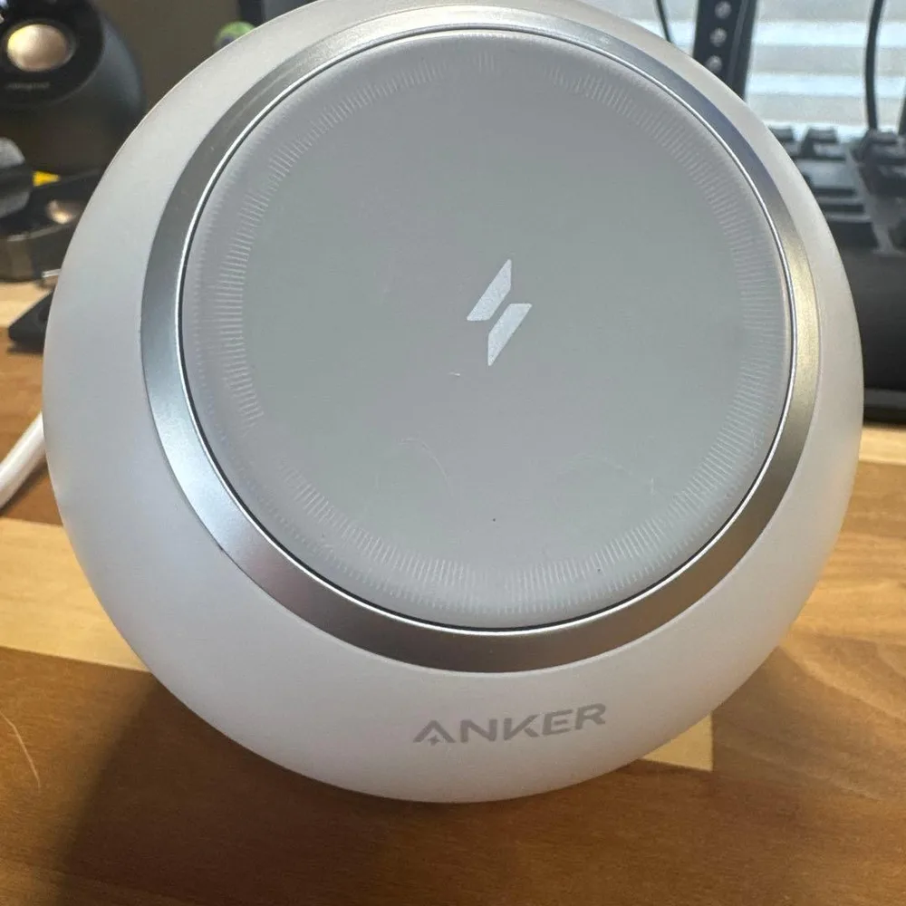 ANKER 637 Magnetic Charging Station 電源