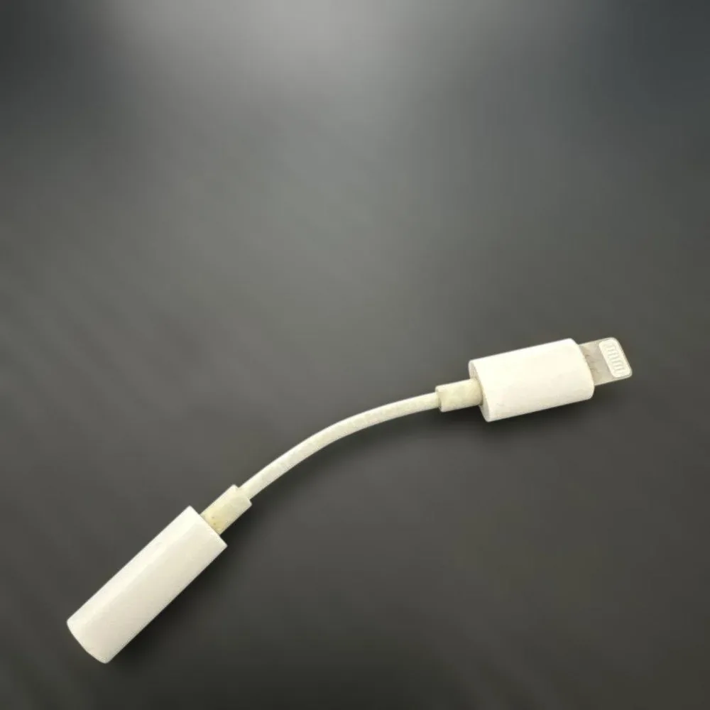 Apple純正 Lightning - 3.5mm ヘッドフォンジャックアダプタ