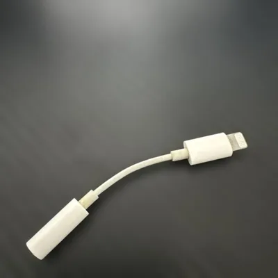 Apple純正 Lightning - 3.5mm ヘッドフォンジャックアダプタ