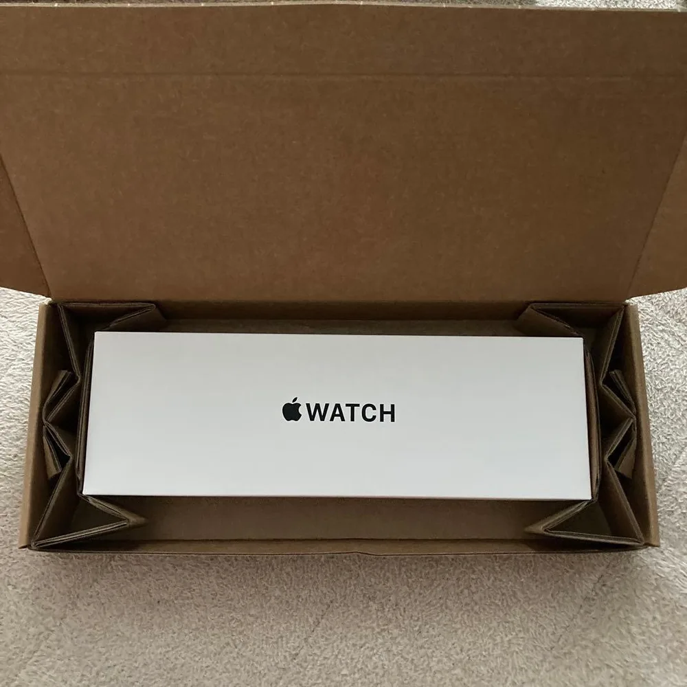 Apple Watch SE 3 (GPS model) - 44mm Midnight