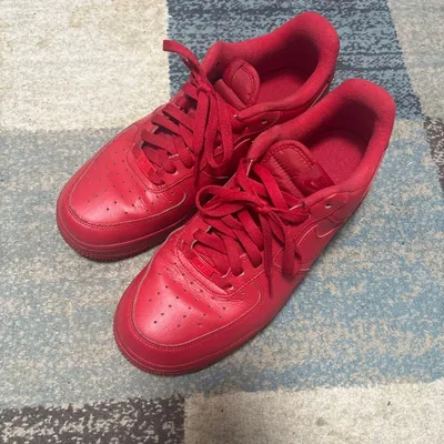 NIKE AIR FORCE 1 レッド スニーカー
