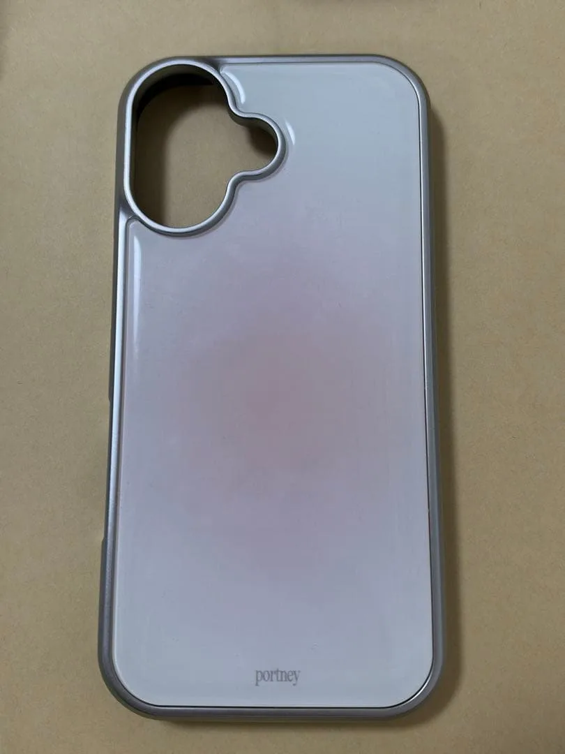 portney iPhone17ケース ホワイト