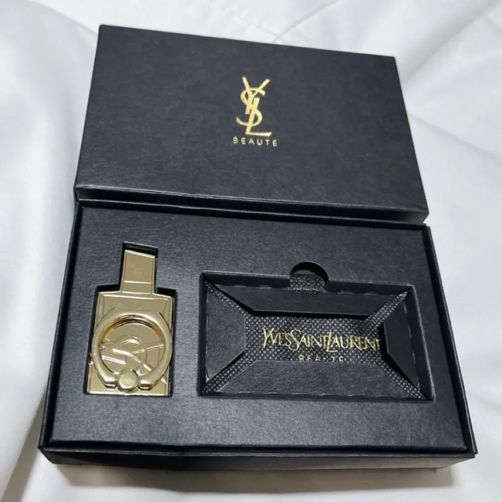 YSL イヴサンローラン ノベルティ スマホリング 非売品