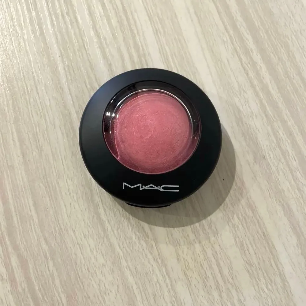 MAC ミネラライズ ブラッシュ ディンティ