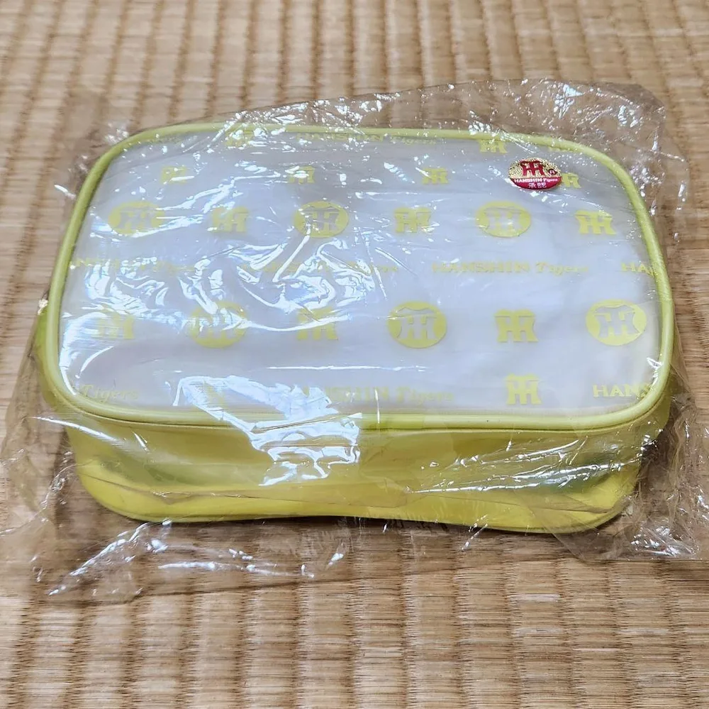 【未使用】阪神タイガース クリアポーチ 小物入れ イエロー コスメポーチ