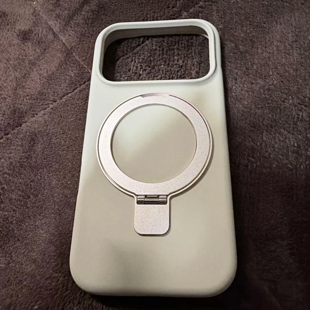 iPhone17Pro.18Pro用ケース スタンド機能付き ベージュ