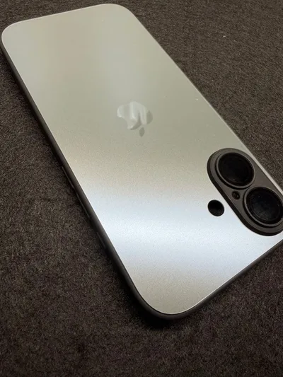 iPhone17用ケース グレー