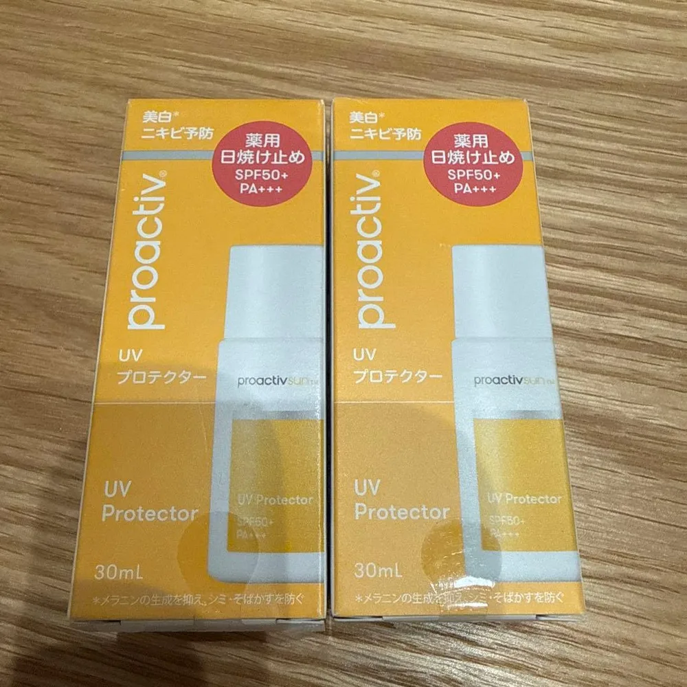 SPF50+・PA+++ proactive 日焼け止め 新品 UV 下地