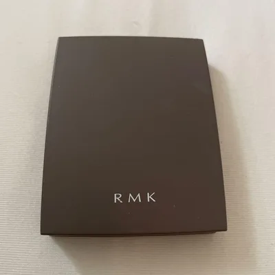 RMK オブスキュア テンプテイション アイシャドウパレット 01