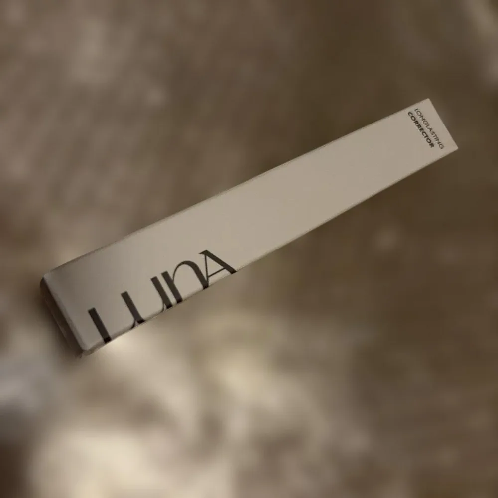 LUNA ロングラスティングコレクター 04ペールレモン