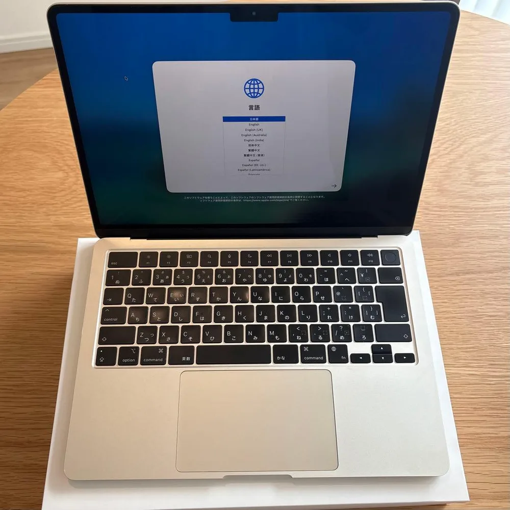 MacBook Air M2 2022 8GB/256GB スターライト