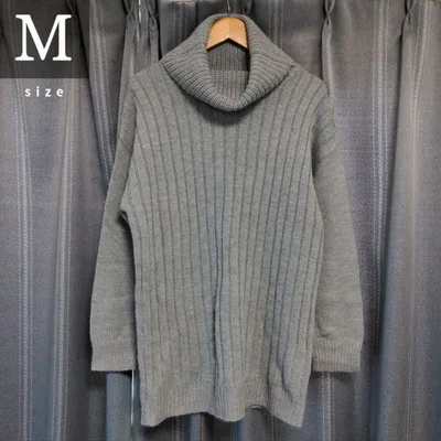 【即購入OK❗️美品】ニット タートルネック 長袖 グレー ラメ リブ