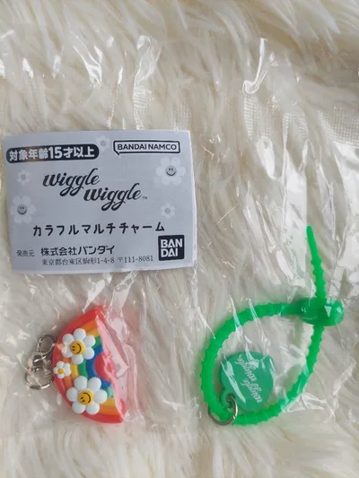 wiggle wiggle カラフルマルチチャームSmile We love B