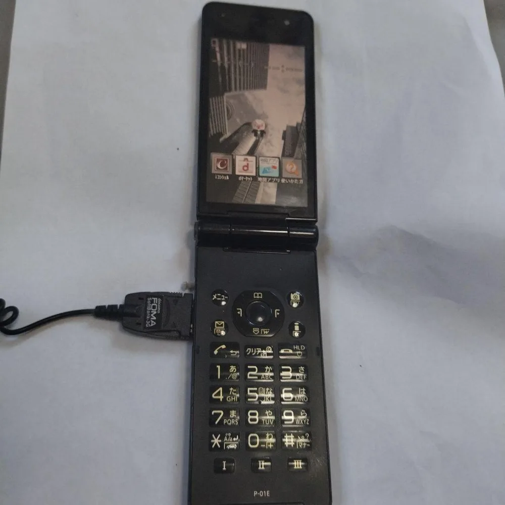 docomo P-01F ガラケー ブラック