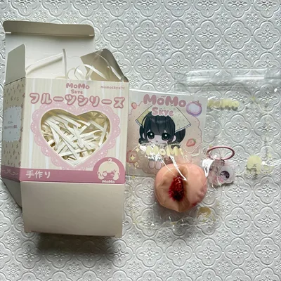 MoMo スクイーズ フルーツシリーズ 桃 momoskye もも 可愛い