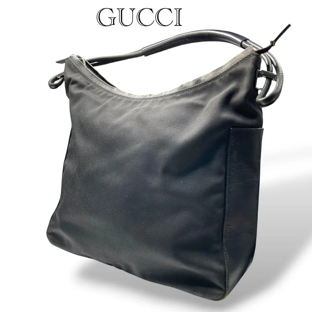P GUCCI グッチ レザー ワンショルダーバッグ ブラック イタリア製