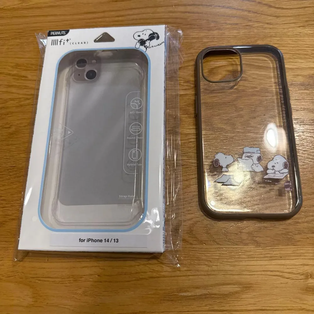 iPhone 14/13用 PEANUTS IIIIfitケース