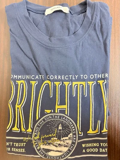 ロゴプリント Tシャツ ネイビー Mサイズ