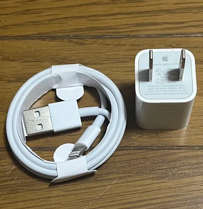 Apple純正 USB電源アダプタ5Wとlightningケーブル セット