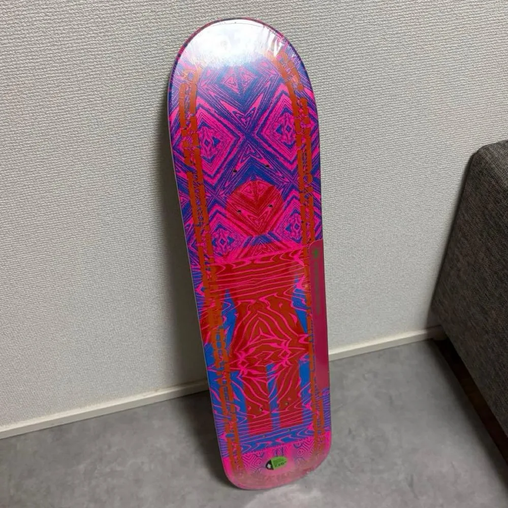 Girl Skateboards デッキ Vibrations OG