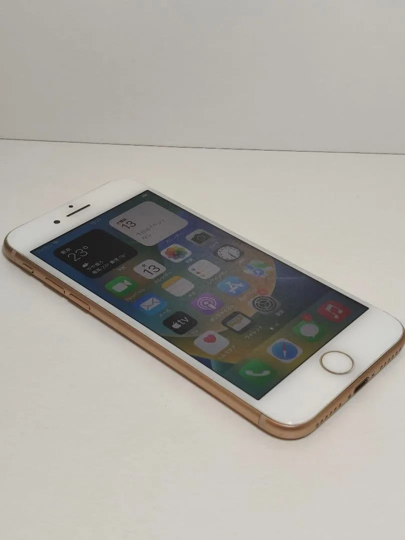 背面割れ Apple iPhone 8 64GB ロック解除済み